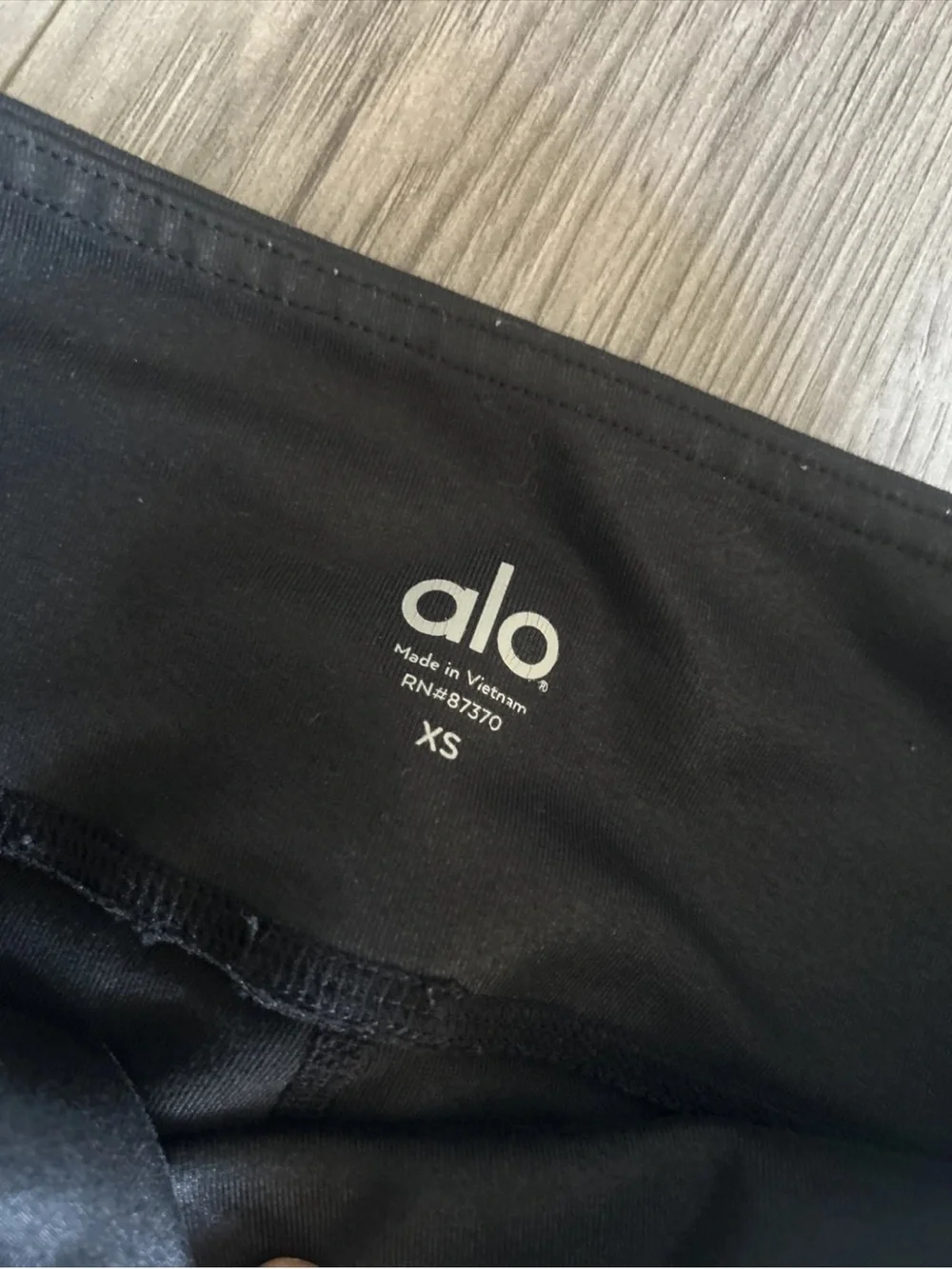 ALO YOGA Idol Ruched Black Shimmer Leggings Size XSmall
